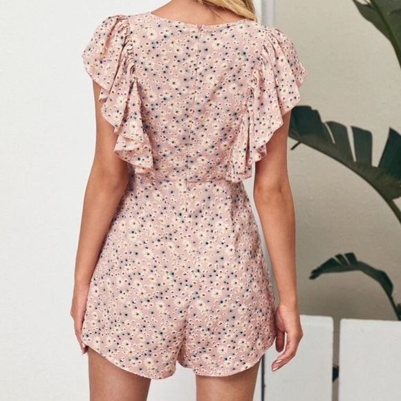 🔥LAST CHANCE🔥 Pink Floral Ruffle Romper 🌸 - Picture 3 of 4